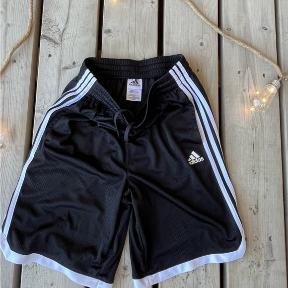 Adidas mid length shorts 🖤🤍 - Picture 2 of 5